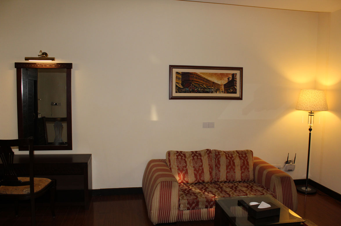 Deluxe-Suite-Accommodation-Islamabad-Business-Hotel-3