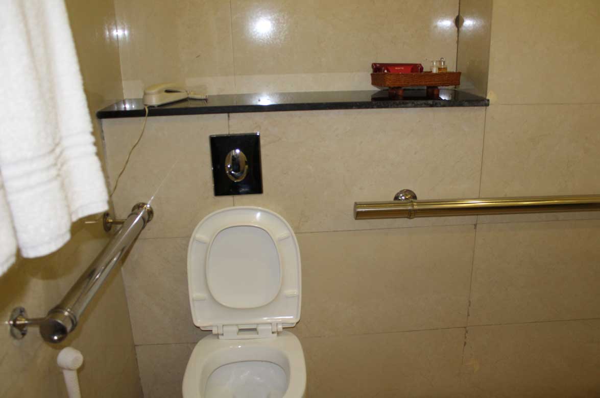 Disabled-friendly-hotel-Room-Ramada-Islamabad-5